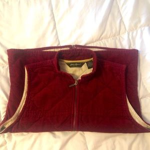 Deep red Eddie Bauer vest used like new size small but fits like a medium.